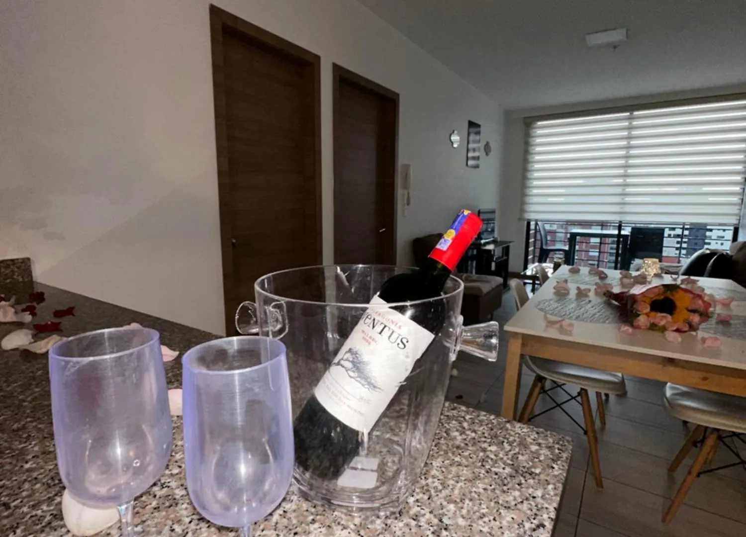 Five Stars Suites Paris, Κίτο 0*,  Ισημερινός