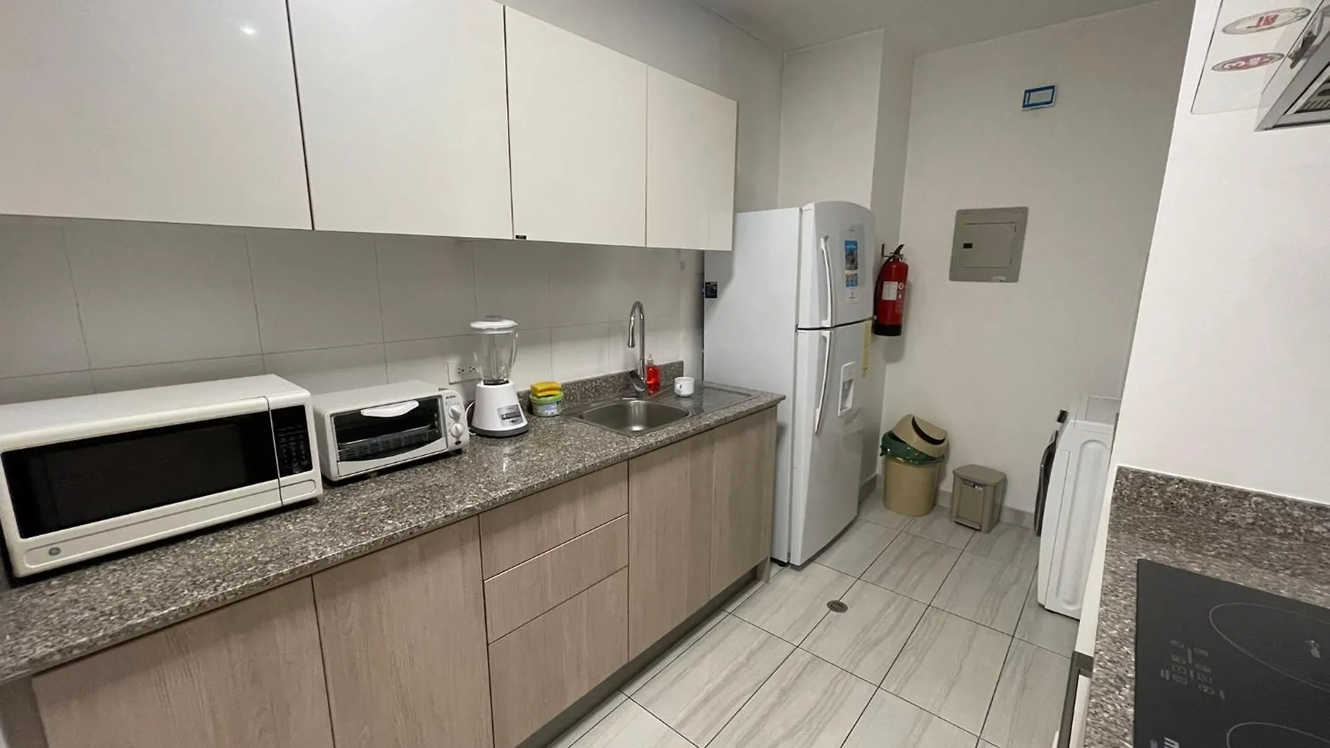 Five Stars Suites Paris, Κίτο 0*,  Ισημερινός