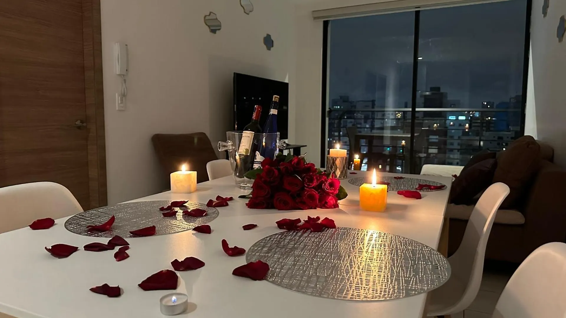 Five Stars Suites Paris, Quito Apartment