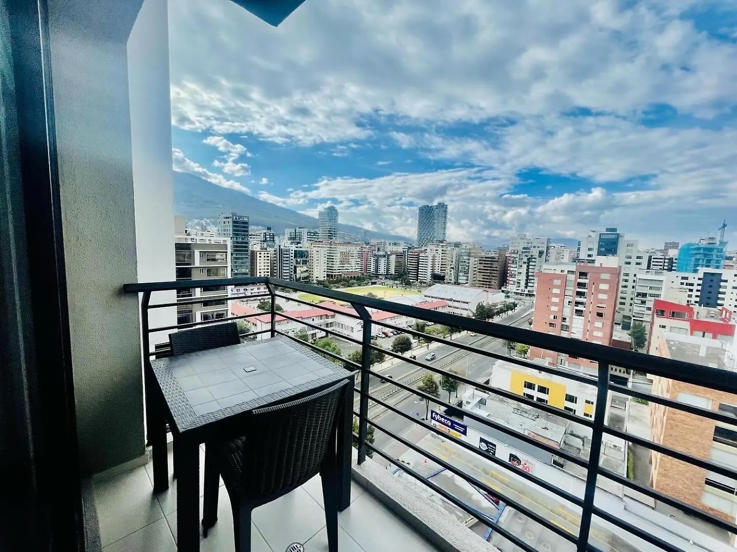 Apartment Five Stars Suites Paris, Quito